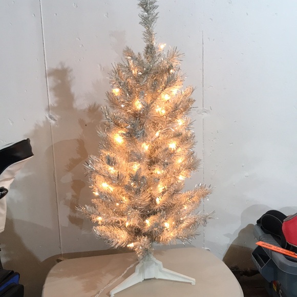 Christmas Prelit Table Tree EUC! - Picture 3 of 9